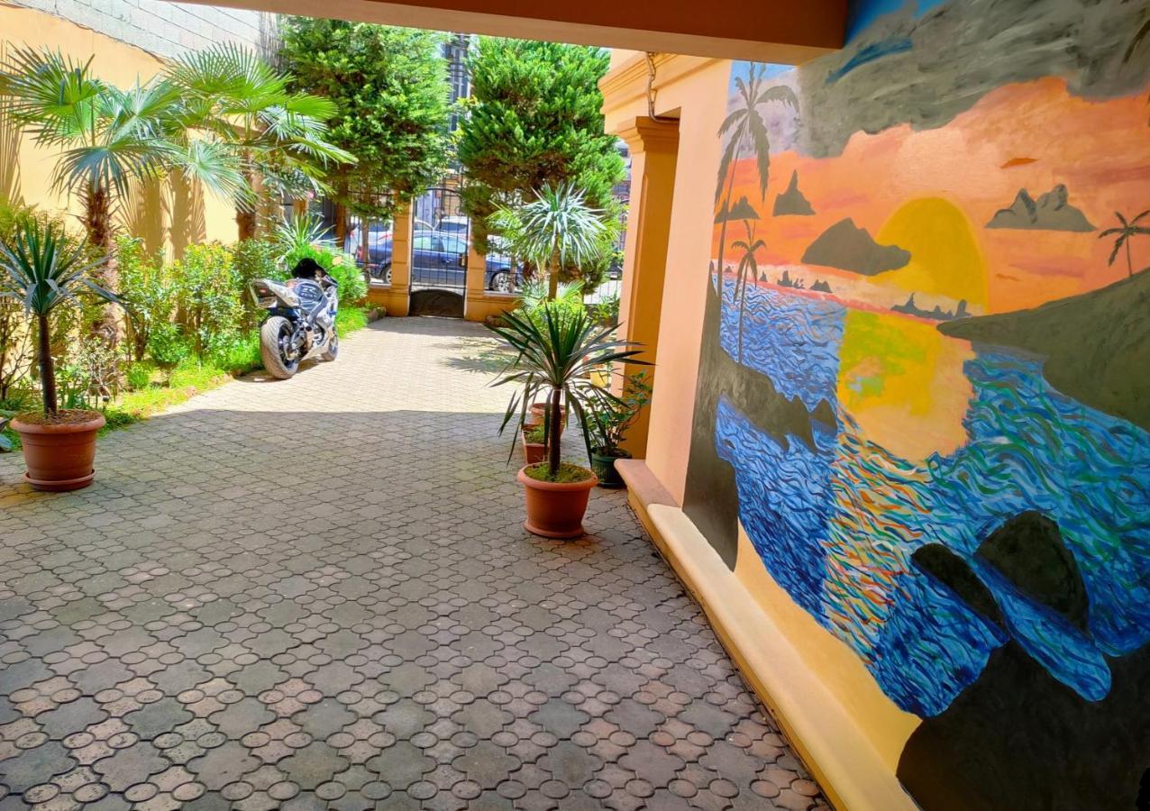 Batumi Sun Hostel ภายนอก รูปภาพ