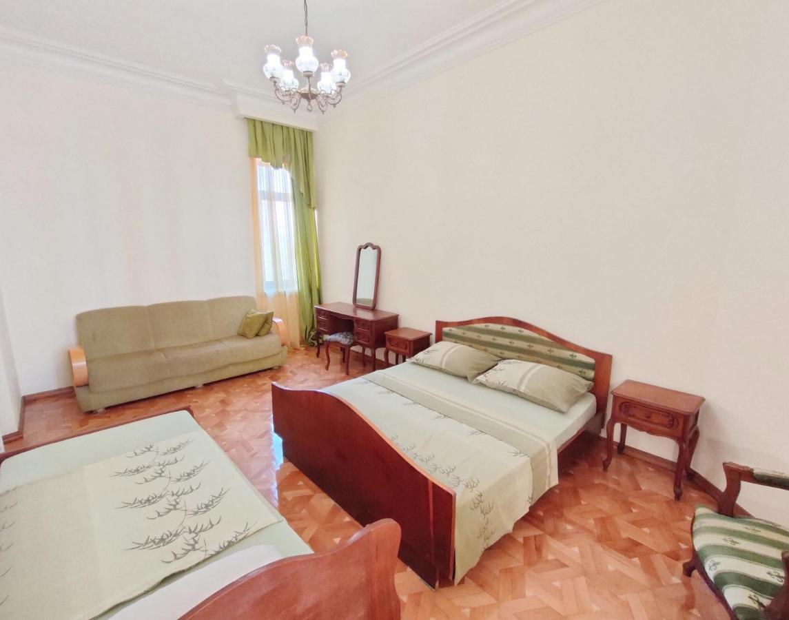 Batumi Sun Hostel ภายนอก รูปภาพ
