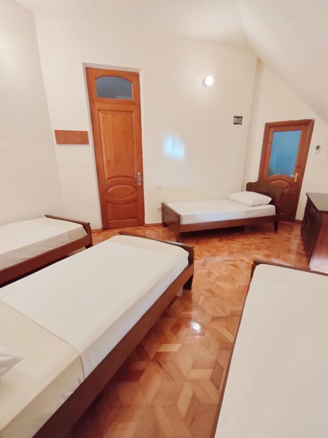 Batumi Sun Hostel ภายนอก รูปภาพ