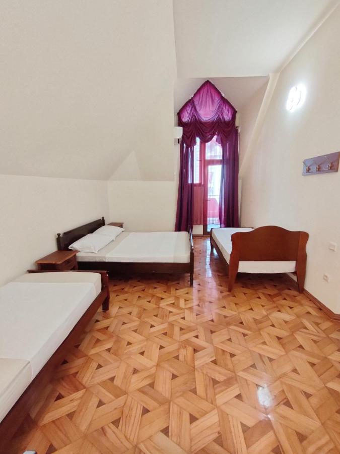 Batumi Sun Hostel ภายนอก รูปภาพ