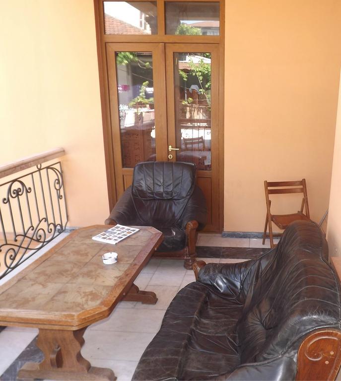 Batumi Sun Hostel ภายนอก รูปภาพ