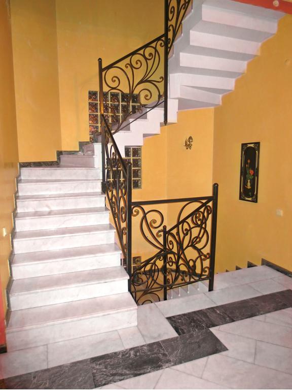 Batumi Sun Hostel ภายนอก รูปภาพ