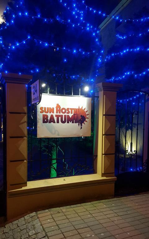 Batumi Sun Hostel ภายนอก รูปภาพ