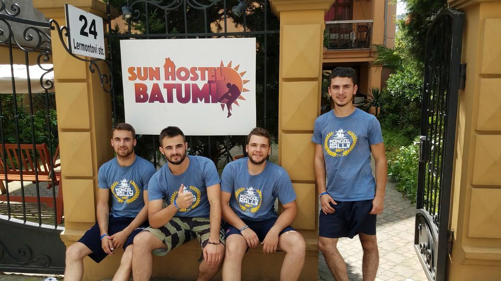 Batumi Sun Hostel ภายนอก รูปภาพ