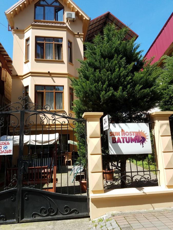 Batumi Sun Hostel ภายนอก รูปภาพ