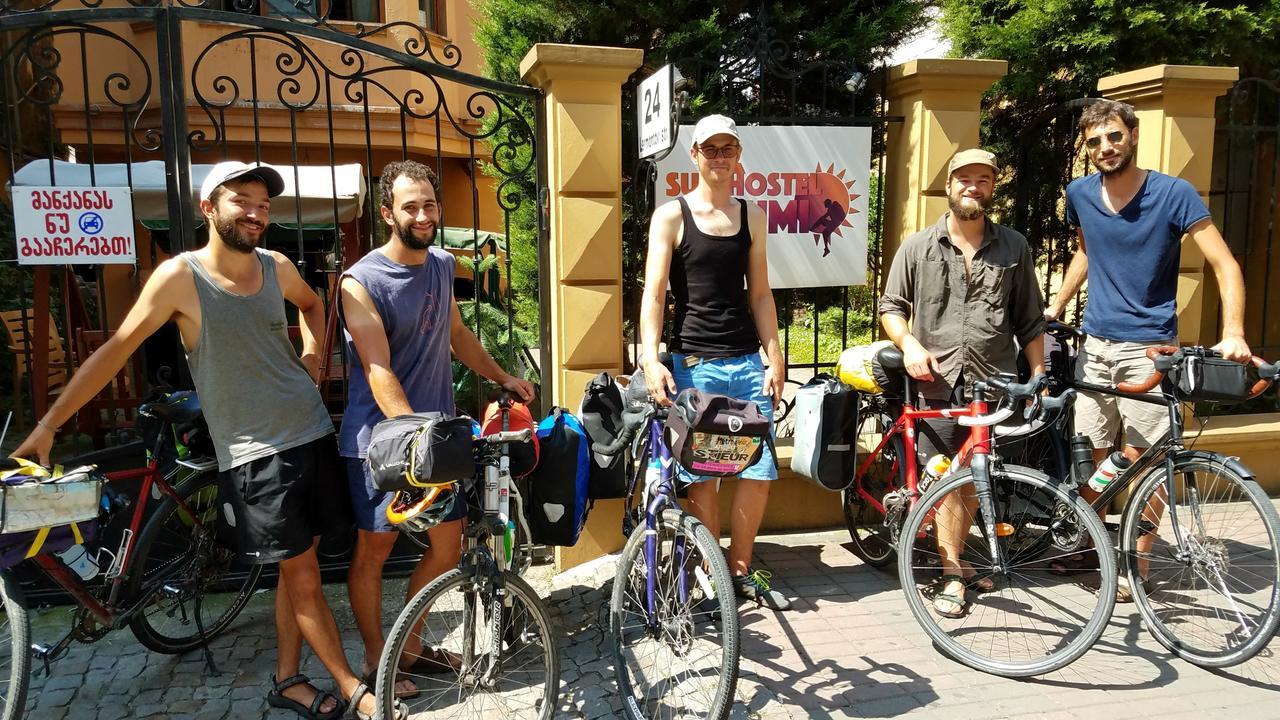 Batumi Sun Hostel ภายนอก รูปภาพ