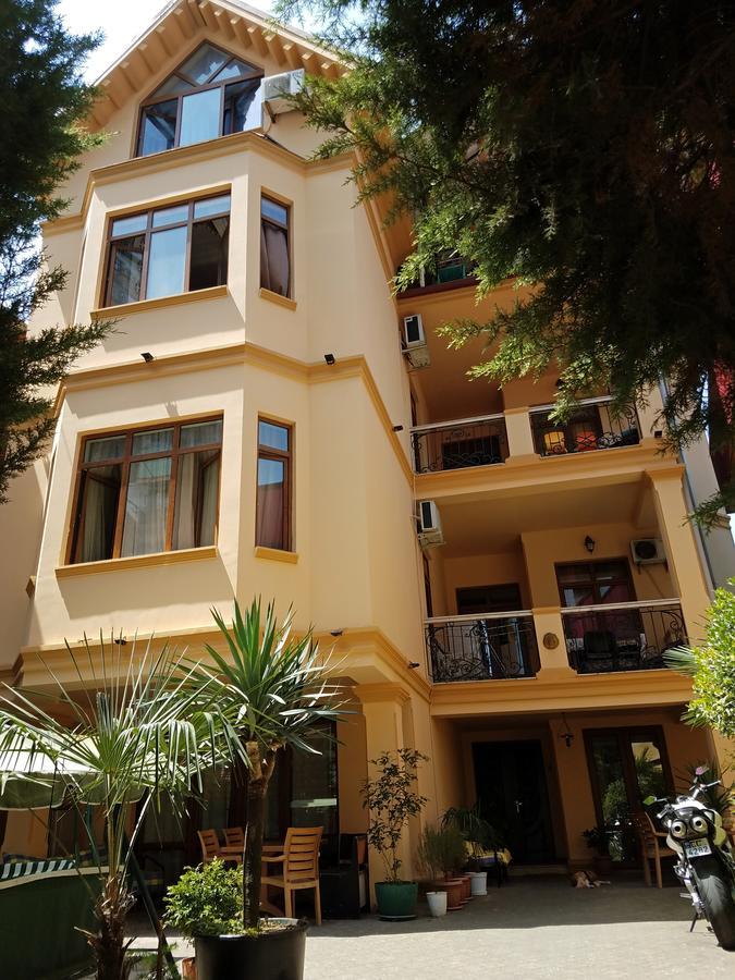 Batumi Sun Hostel ภายนอก รูปภาพ